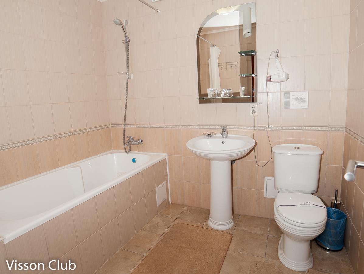 Club Visson Hotel Kostryna Bilik gambar