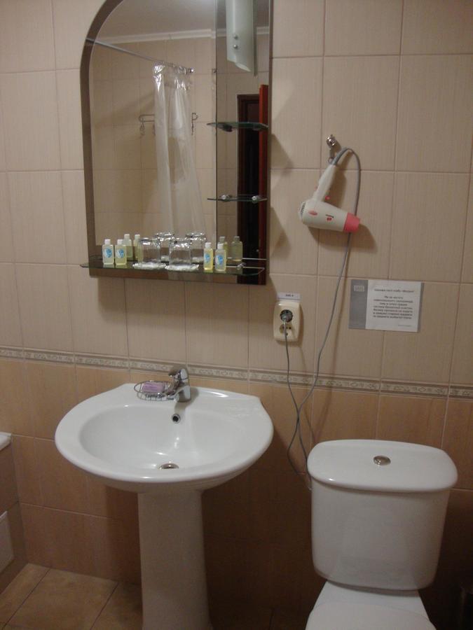 Club Visson Hotel Kostryna Bilik gambar